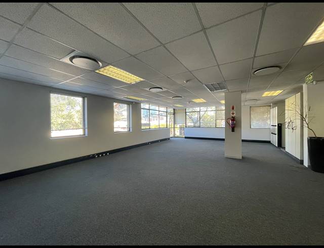 332M² OFFICE TO LET IN SANDTON CENTRAL